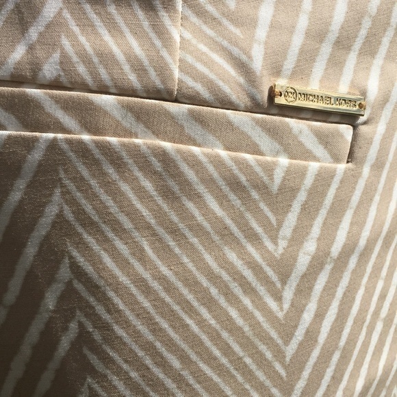 Michael Kors tan and white ankle length pants - Picture 4 of 10